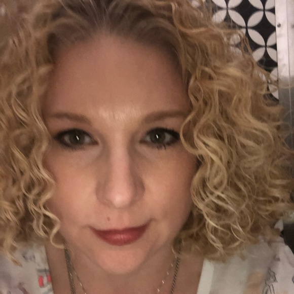 Meet your Posher, Jami - Picture 2 of 2